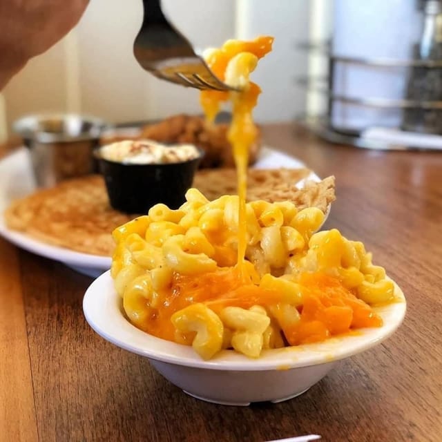 Mac & cheese.